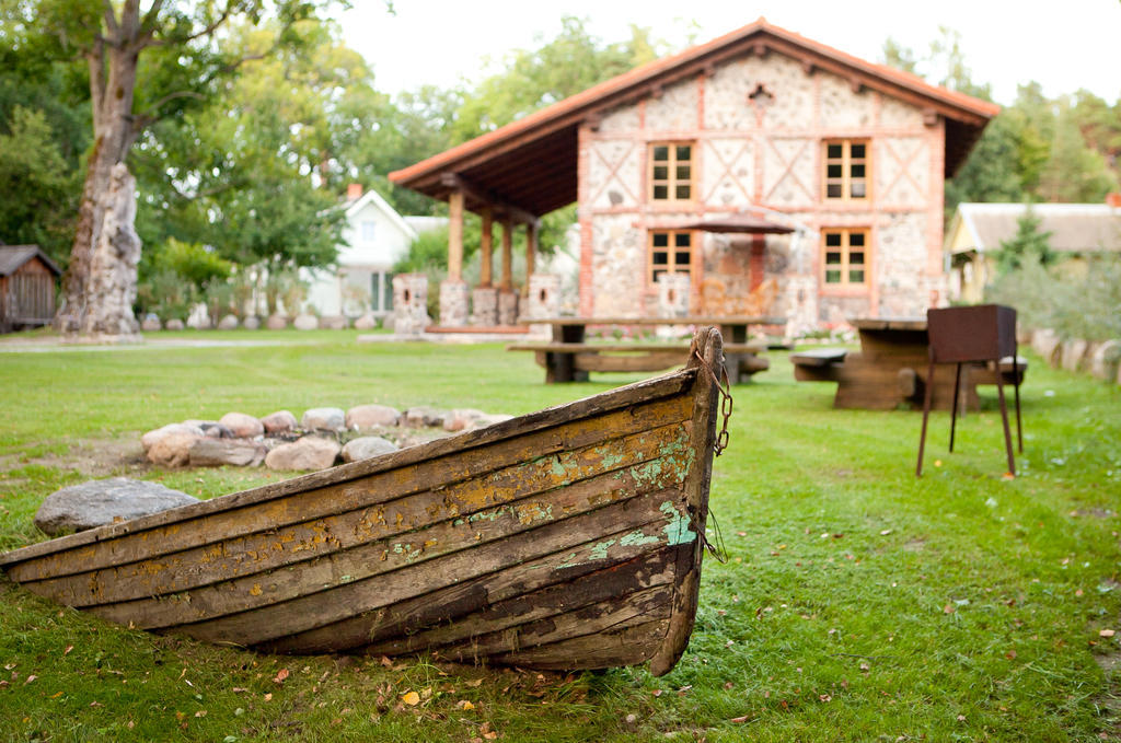 Linnumaja Guesthouse Uulu Exteriör bild